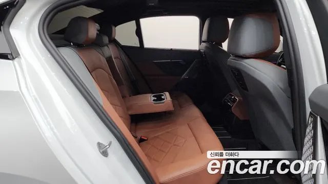BMW 5 серии 2025 thumb 5
