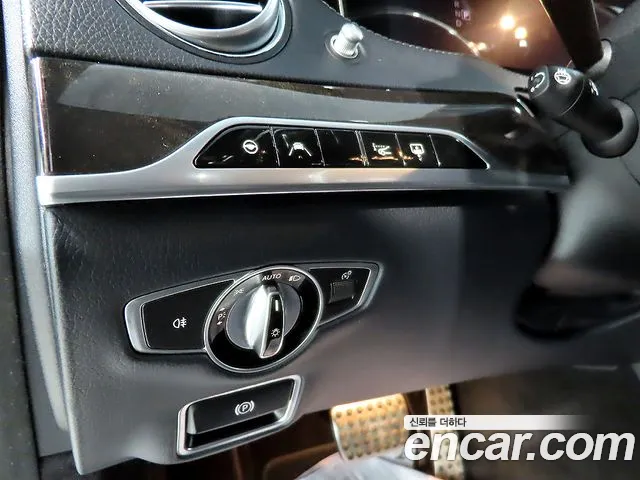 Mercedes-Benz S-Class 2018 thumb 9
