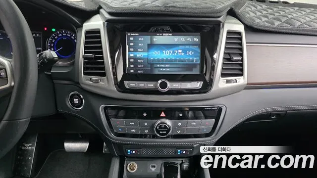 KGM Rexton 2018 thumb 12