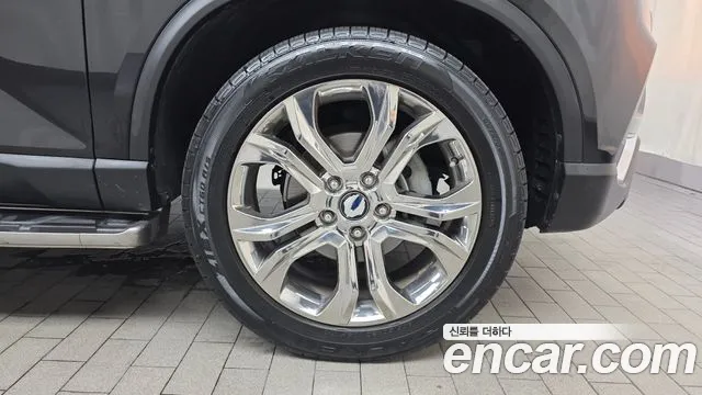 KGM Rexton 2018 thumb 8