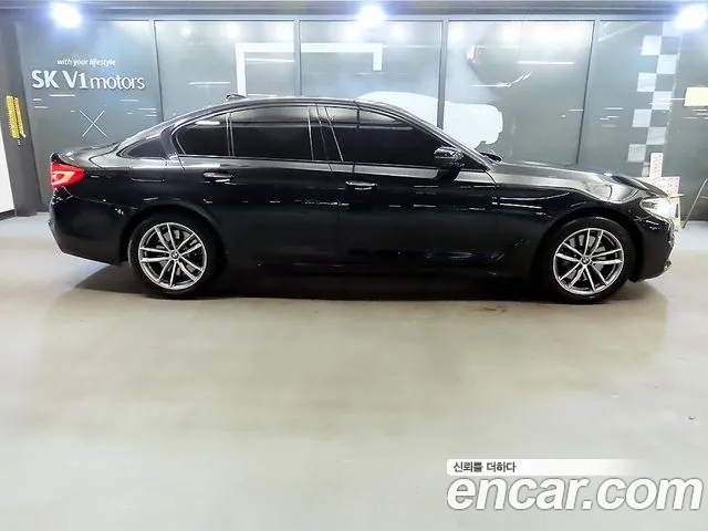 BMW 5 серии 2017 thumb 2