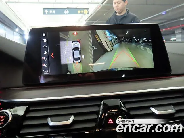 BMW 5 серии 2017 thumb 12