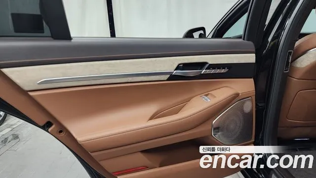 Genesis G90 2021 thumb 4
