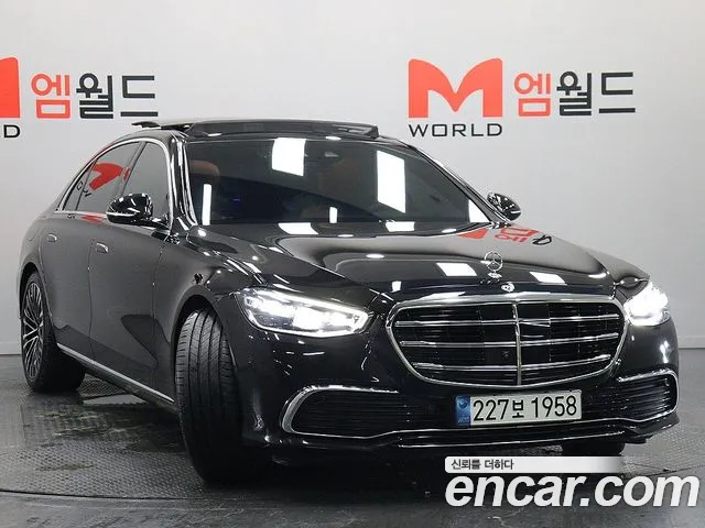 Mercedes-Benz S-Class 2023 thumb 12