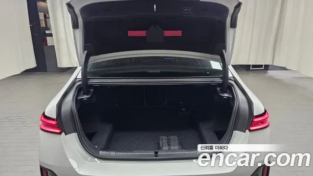 BMW 5 серии 2025 thumb 7
