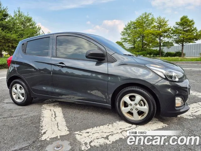 Chevrolet Spark 2018 thumb 3