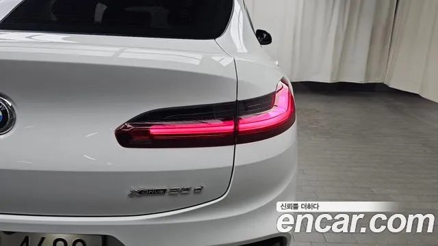 BMW X4 2019 thumb 2
