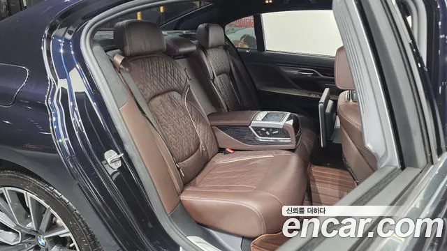 BMW 7 серии 2021 thumb 6