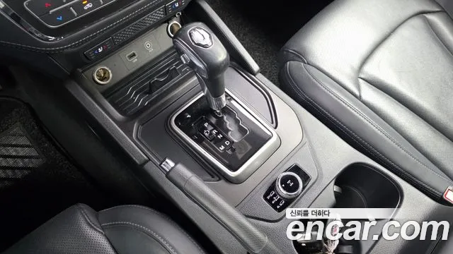 KGM Rexton 2019 thumb 10