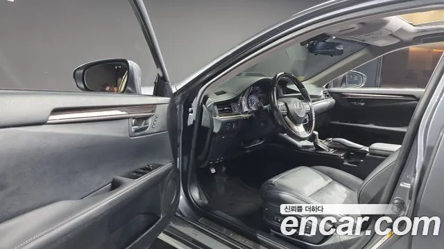 Lexus ES 300h 2017 thumb 7