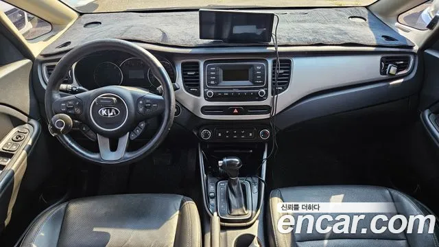 Kia Carens 2016 thumb 11