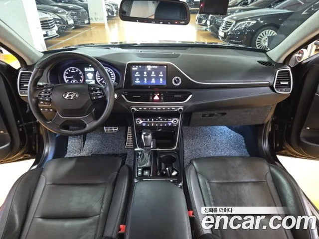 Hyundai Grandeur 2017 thumb 3