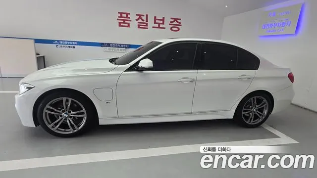BMW 3 серии 2018 thumb 2