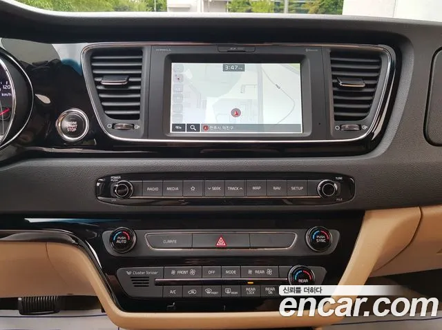 Kia Carnival 2019 thumb 10