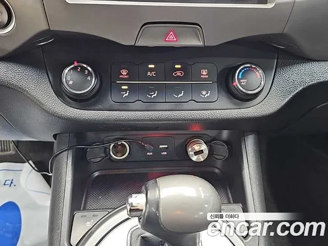 Kia Sportage 2015 thumb 10