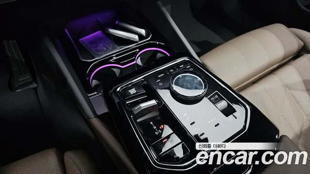BMW 5 серии 2025 thumb 7