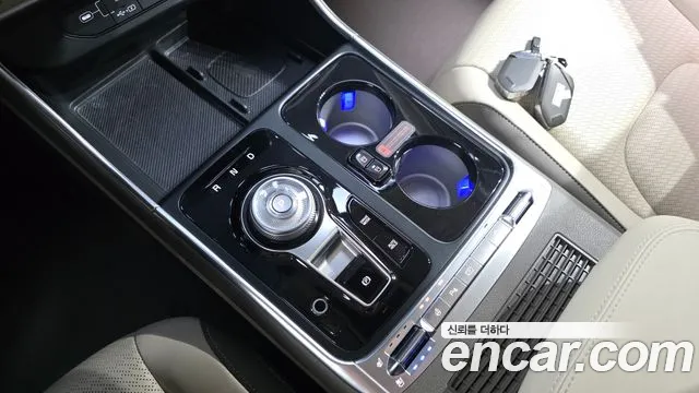Kia Carnival 2024 thumb 8