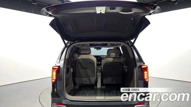 Kia Carnival 2024 thumb 6