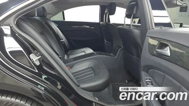 Mercedes-Benz CLS 2016 thumb 8