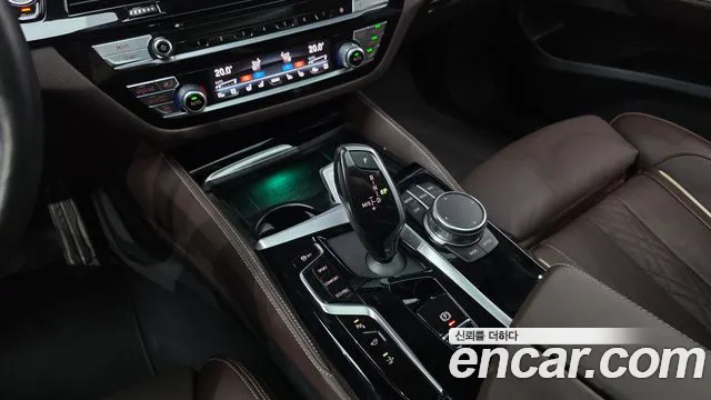 BMW 6 серии Gran Turismo 2024 thumb 7
