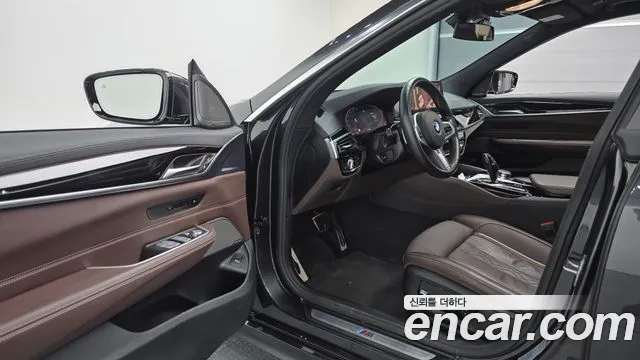 BMW 6 серии Gran Turismo 2024 thumb 6