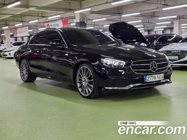 Mercedes-Benz E-Class 2021 thumb 4