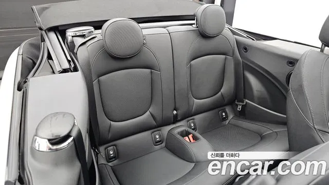 Mini Cooper Convertible 2024 thumb 8