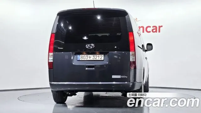 Hyundai Staria 2023 thumb 9