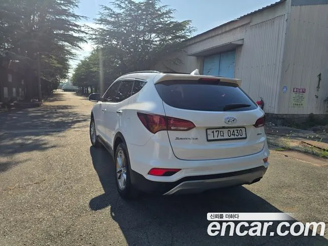 Hyundai Santafe 2016 thumb 4
