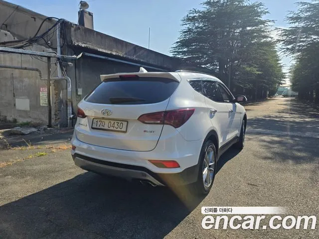 Hyundai Santafe 2016 thumb 6