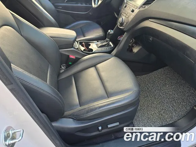Hyundai Santafe 2016 thumb 9
