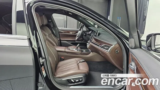 BMW 7 серии 2016 thumb 4