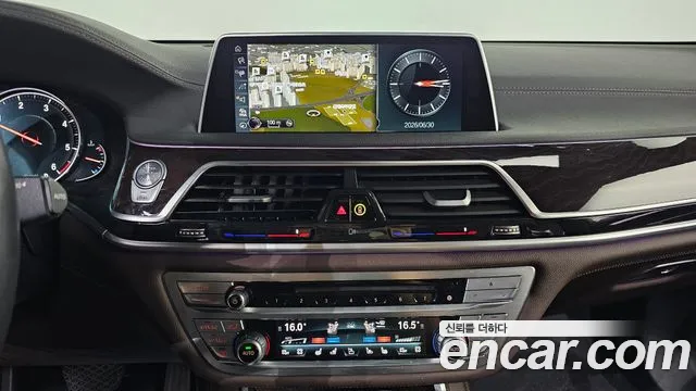 BMW 7 серии 2016 thumb 11