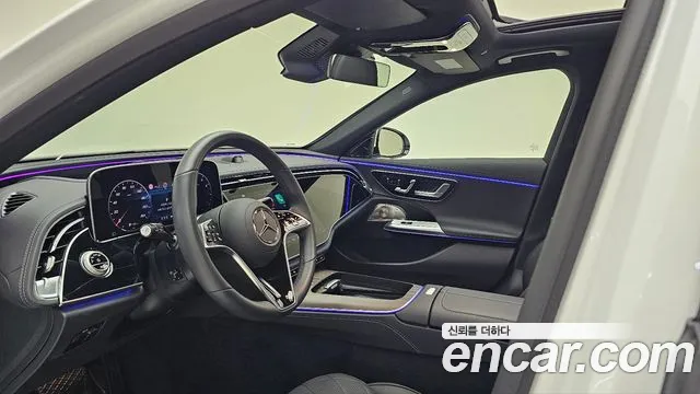 Mercedes-Benz E-Class 2025 thumb 9