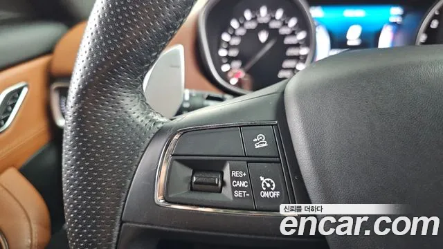 Maserati Levante 2017 thumb 3