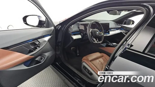 BMW 5 серии 2025 thumb 2