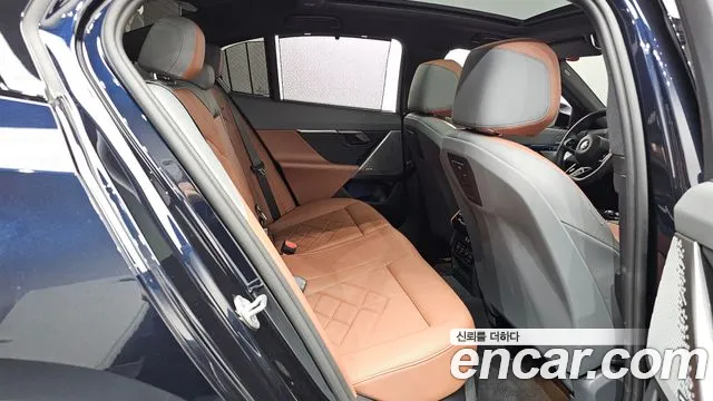 BMW 5 серии 2025 thumb 12