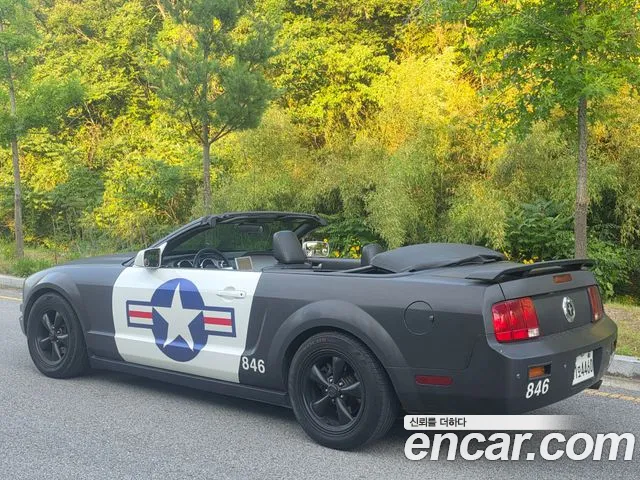 Ford Mustang 2006 thumb 12