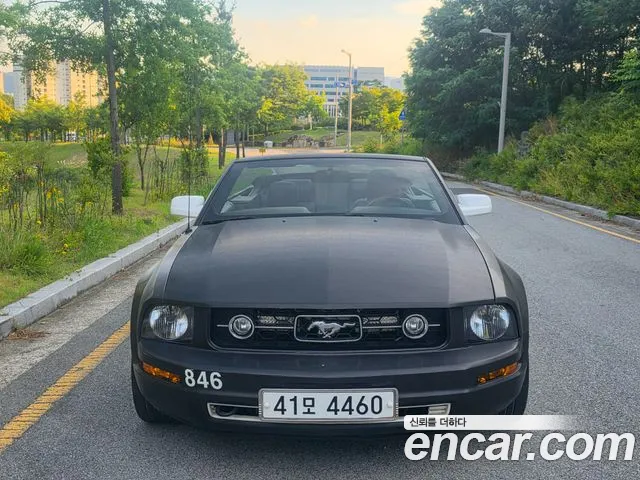 Ford Mustang 2006 thumb 10
