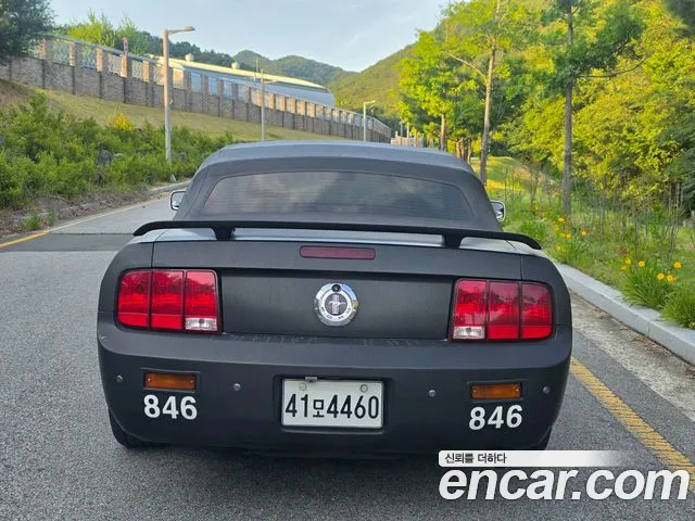 Ford Mustang 2006 thumb 7
