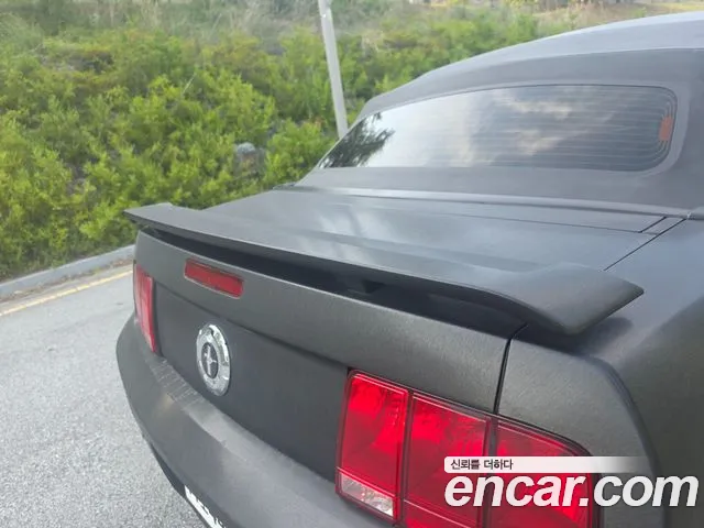 Ford Mustang 2006 thumb 4