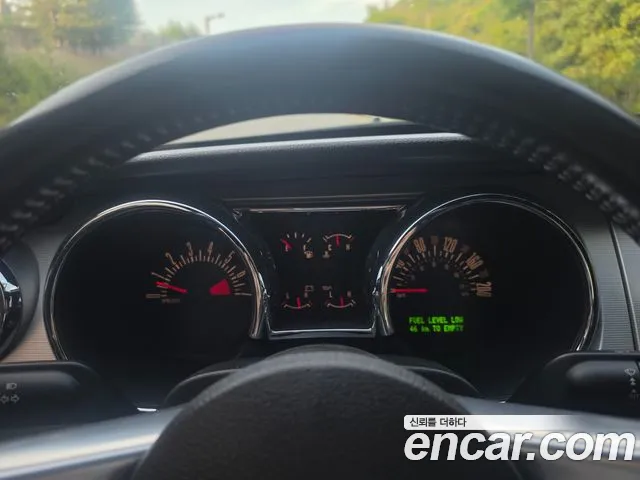 Ford Mustang 2006 thumb 9