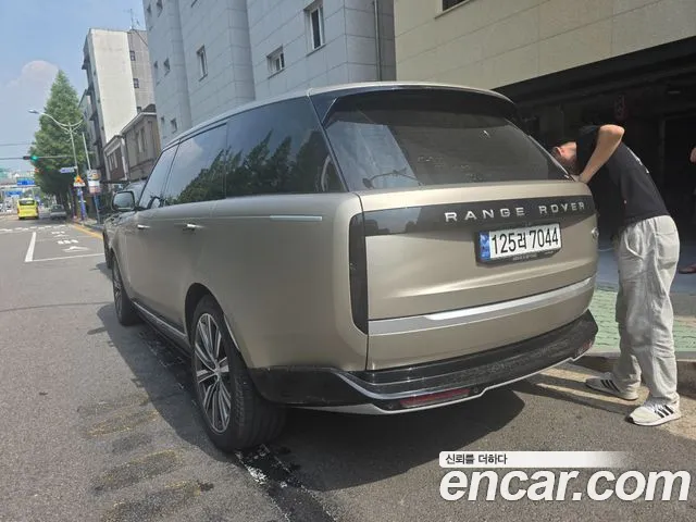 Land Rover Range Rover 2023 thumb 2