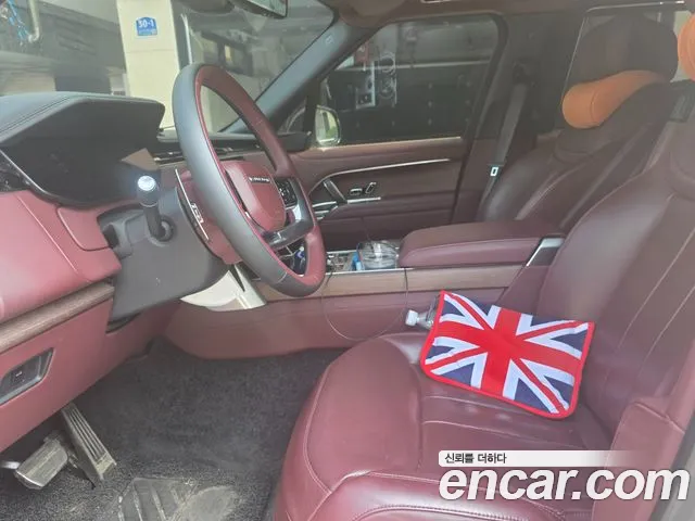 Land Rover Range Rover 2023 thumb 8