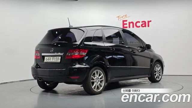Mercedes-Benz B-Класс 2010 thumb 9
