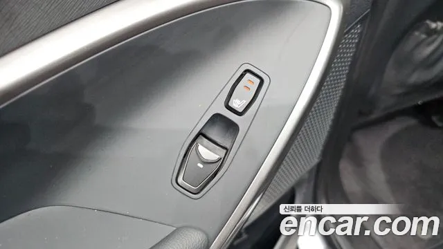 Hyundai Santafe 2015 thumb 4