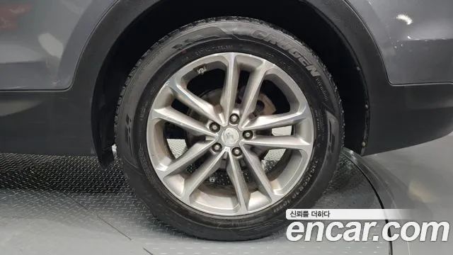 Hyundai Santafe 2015 thumb 5