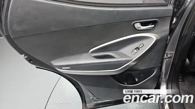 Hyundai Santafe 2015 thumb 3