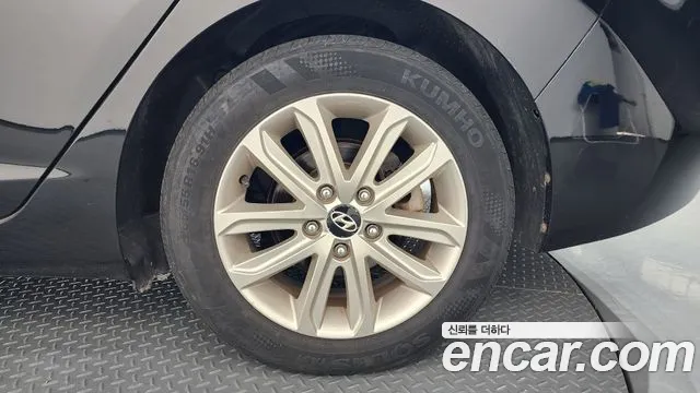 Hyundai Elantra 2014 thumb 2