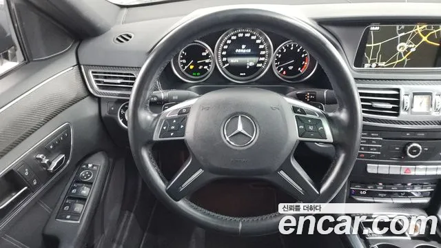 Mercedes-Benz E-Class 2015 thumb 6